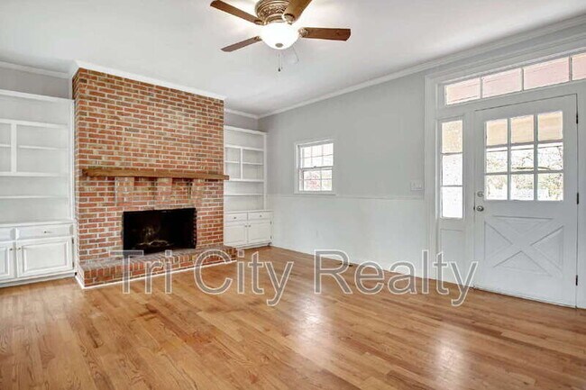 Building Photo - 115 Church Aly