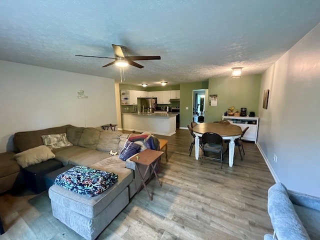 Building Photo - 4860 Sparrow Dr