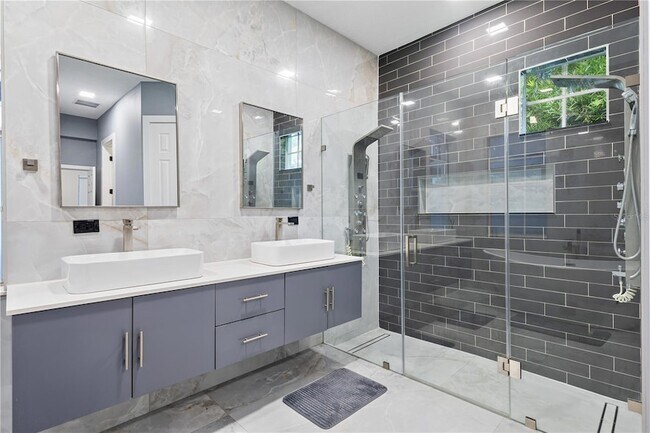 Building Photo - 11342 S Camden Commons Dr