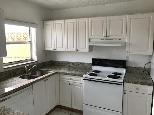 Building Photo - 5100 SW 41st St