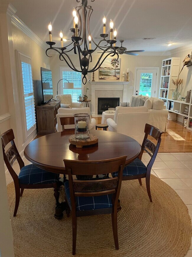 Building Photo - 8970 Eagles Ridge Dr