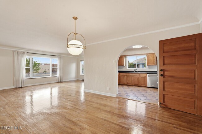 Building Photo - 3224 N Stanton St