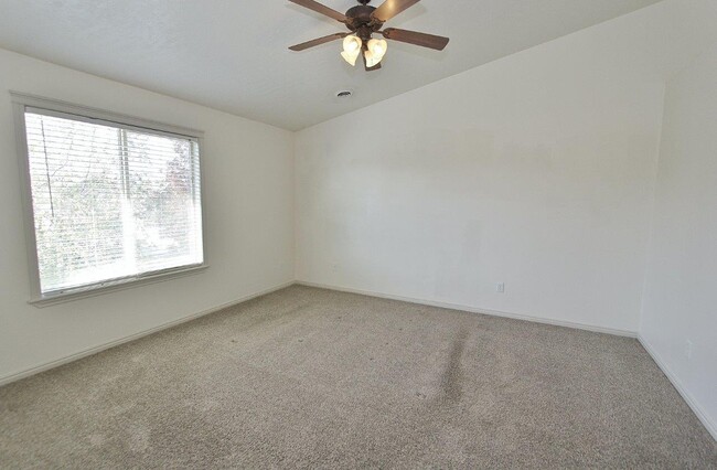 Building Photo - 2047 S Ice Bear Way