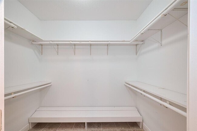 Building Photo - 15803 Locust Grove Dr