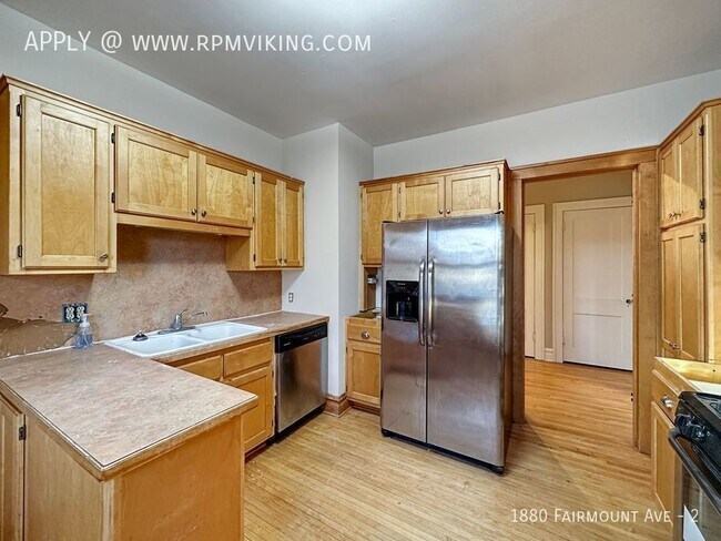 Building Photo - 3Br with Sun room or 4Br 2ba. ~ Flexible T...