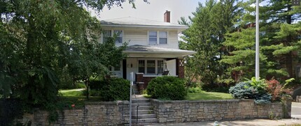 Building Photo - 4 bedrooms 2 bathrooms across from Union/K...