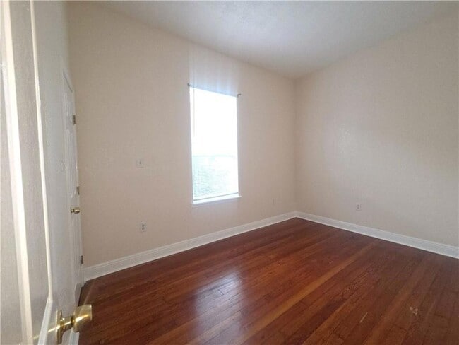 Building Photo - 2519 N Derbigny St