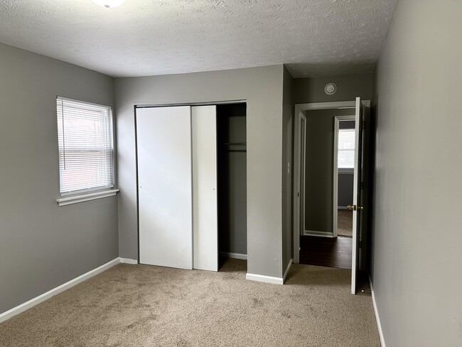 Building Photo - 1179 Tatesbrook Dr