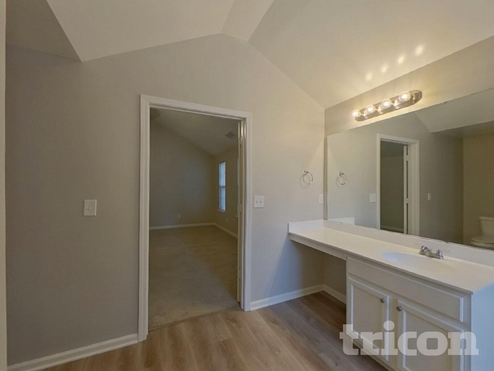 Building Photo - 920 Grass Hollow Ct