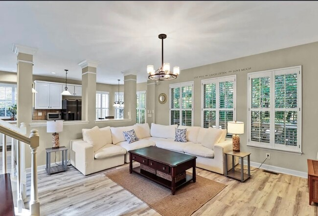 Building Photo - 1664 William Hapton Way