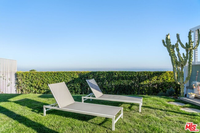 Building Photo - 1227 Tellem Dr