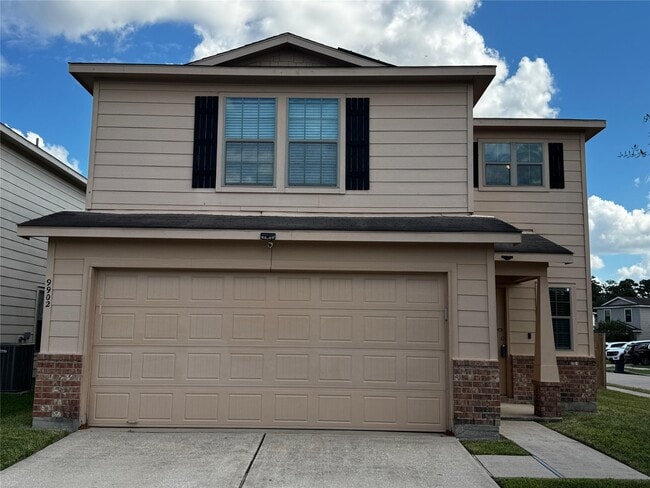Primary Photo - 9902 Waldens Pond Court