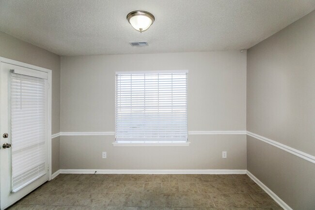 Building Photo - 5330 Sea Horse Dr