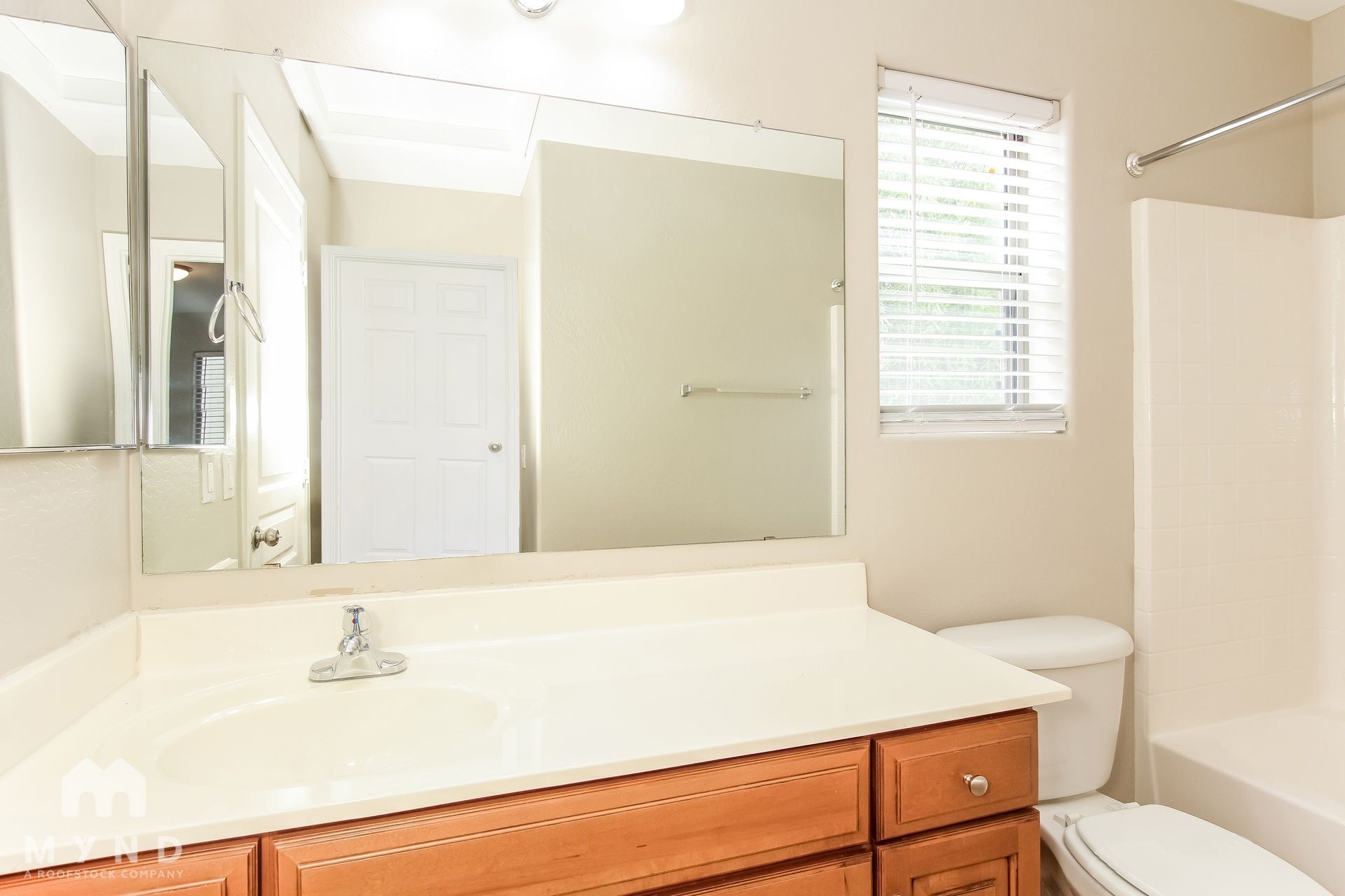 Building Photo - 451 S Hawes Rd