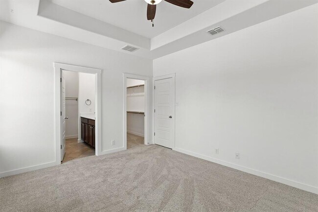 Building Photo - 2101 Rivers Edge Way