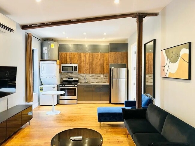 Building Photo - 33 Lenox Rd