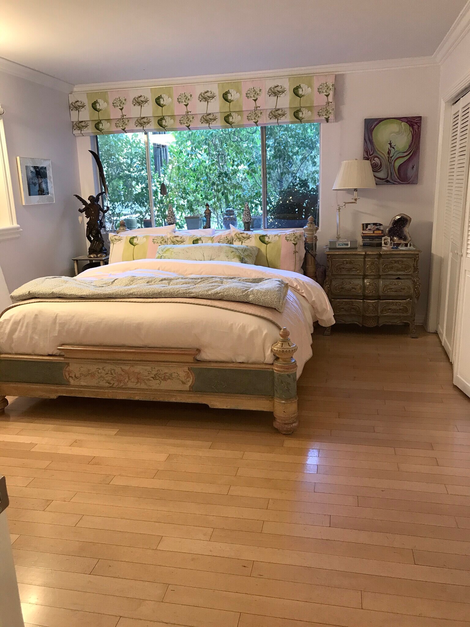 Master Bedroom Now has 3 soundproof casement windows for better airflow - 1345 N Fuller Ave