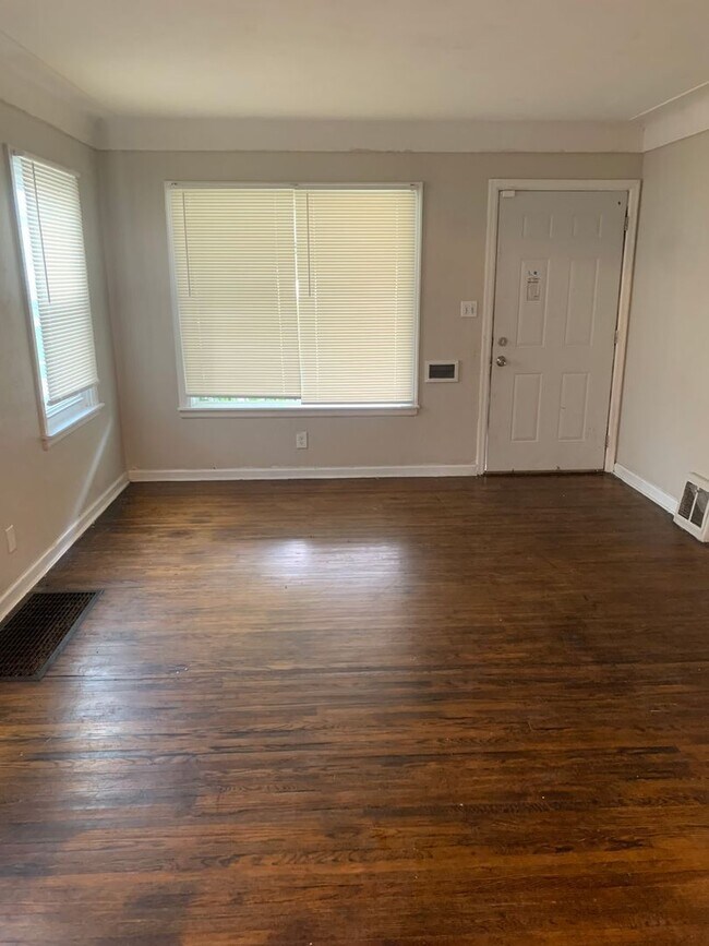 Building Photo - 4239 Asbury Dr