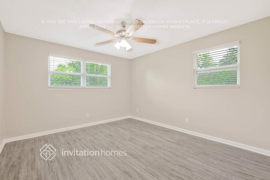 Building Photo - 2733 River Oak Dr