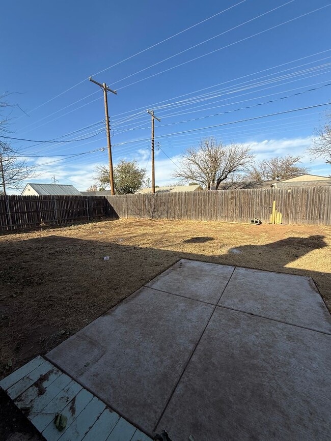 Building Photo - 2122 75th St