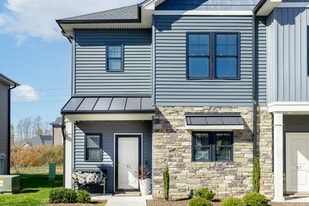 Building Photo - 71 Warwick Dr