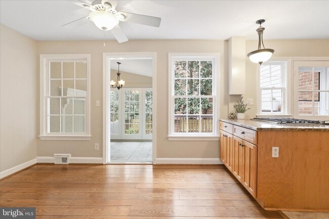 Building Photo - 414 Jefferson St