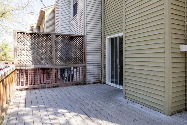 Building Photo - 15014 Courtland Pl