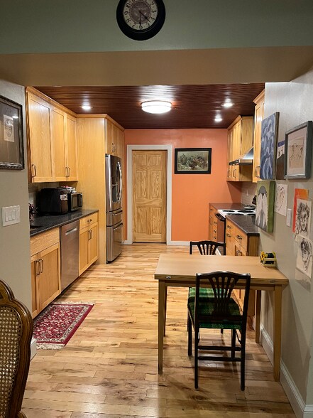 Building Photo - 1087 N Hoosac Rd