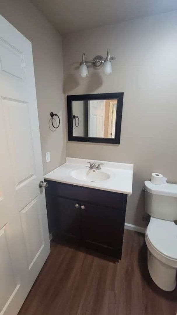 Building Photo - 3/1 Apartment in Batesville • Water Included • Commutable