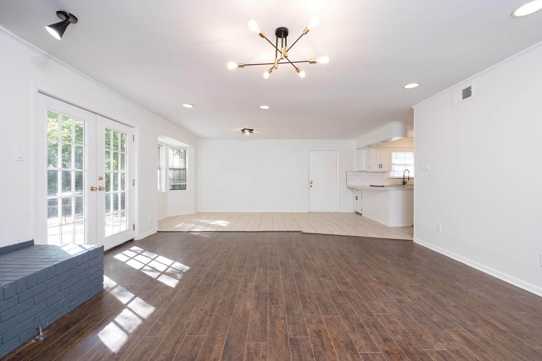 Building Photo - 12 Rio Grande Forest Dr