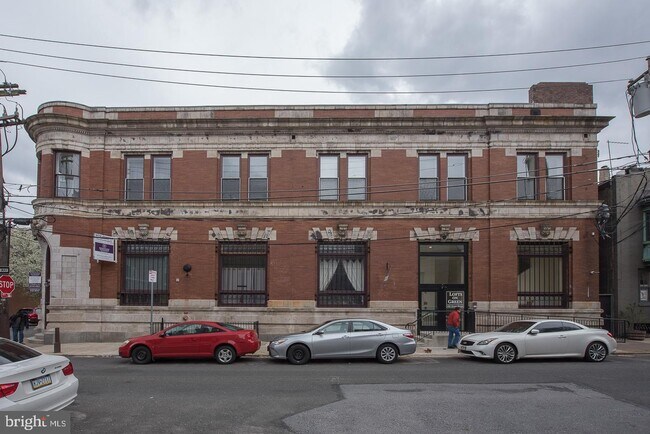 Building Photo - 44 N 4th St