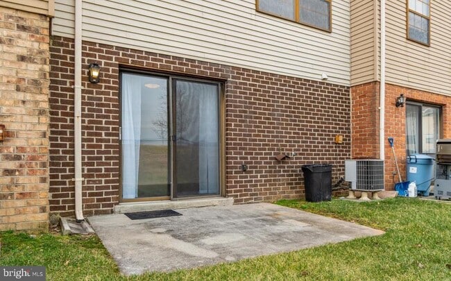 Building Photo - 21 Holland Hill Ct