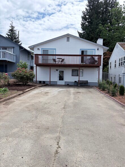 Entrance - 8837 20th Ave SW