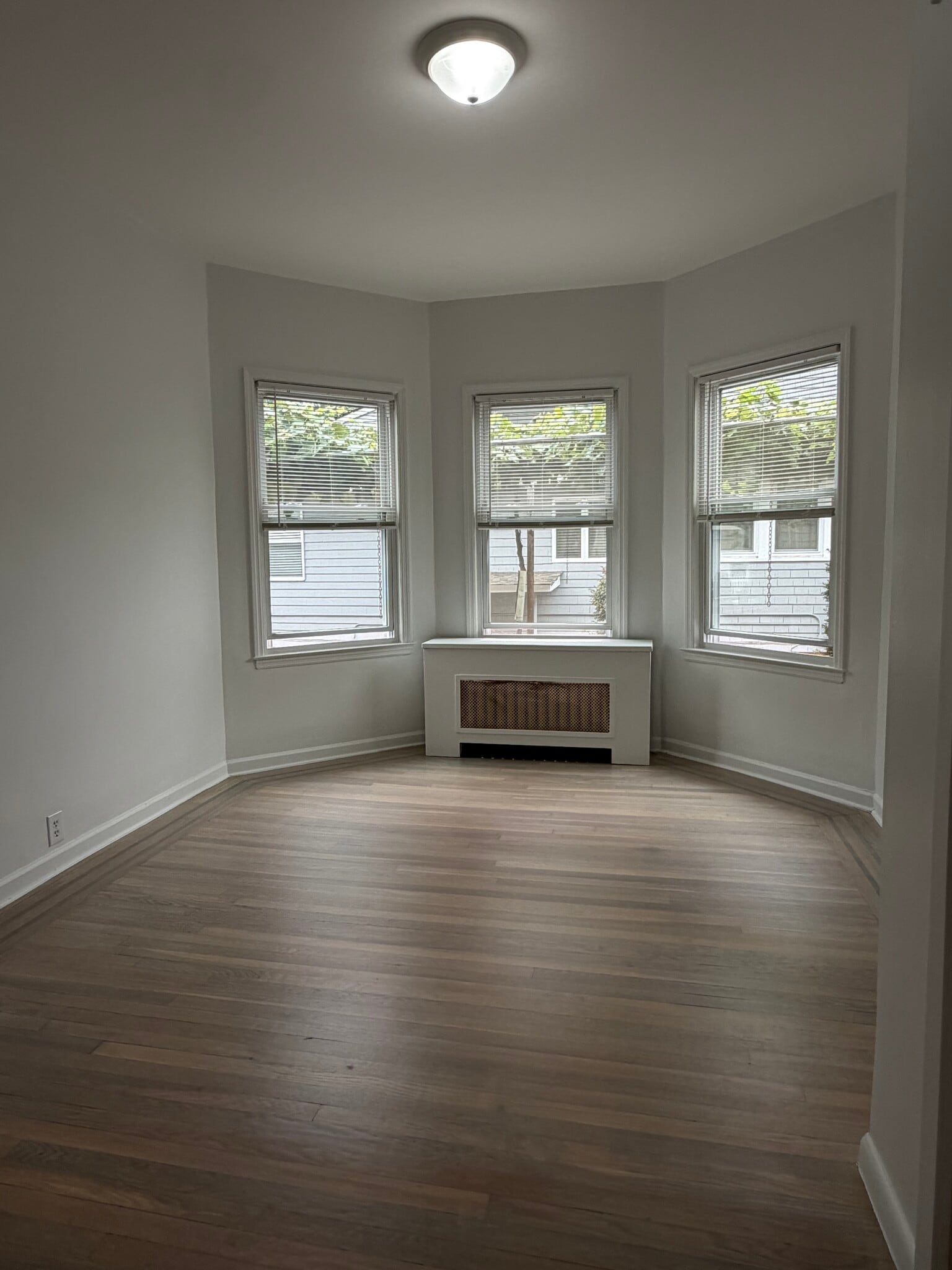 Building Photo - 102 Woodland Ave