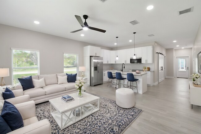 Building Photo - 1388 NW Charlie Green Dr