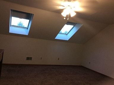 Building Photo - 713 Chimney Hill Ln