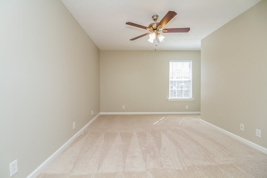 Building Photo - 7835 Rainey Dr