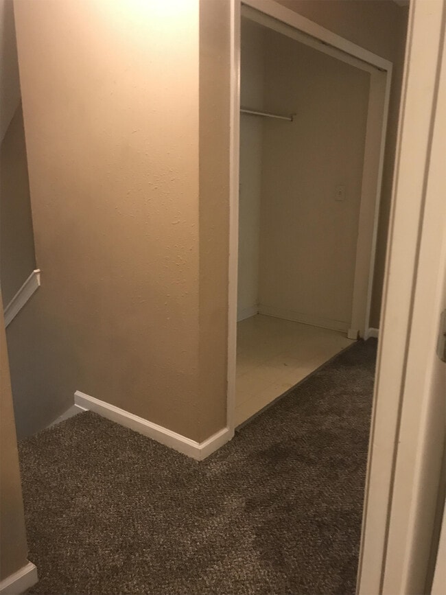 Building Photo - 6035 Creekerton Blvd