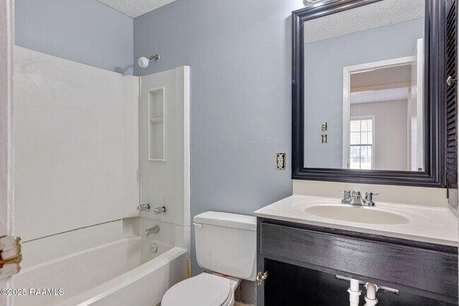 Building Photo - 201 Calypso Ln