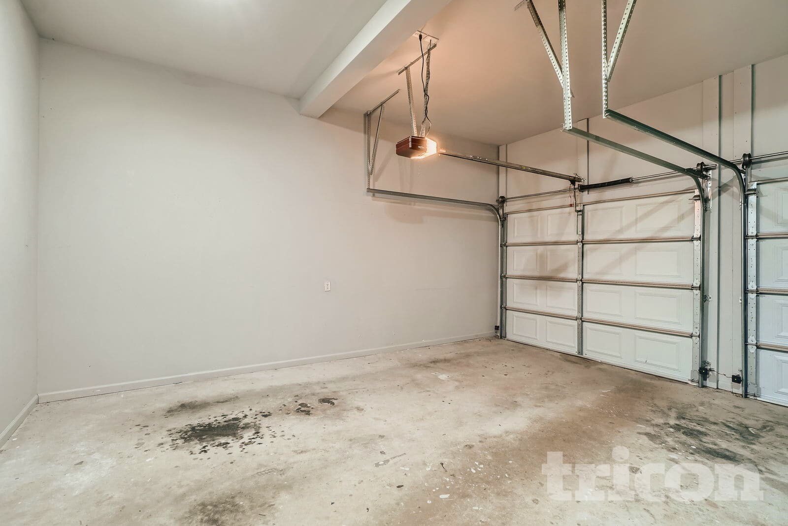 Building Photo - 3587 Vern Way NE