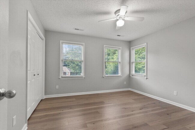 Building Photo - 300 Early Harvest Ct