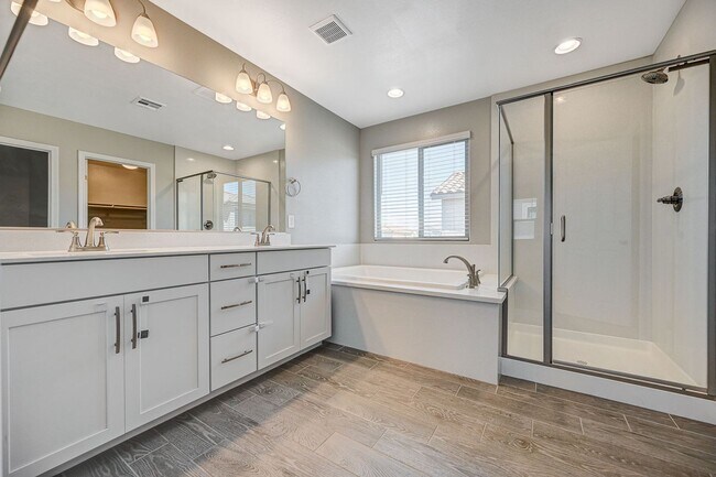 Building Photo - MODERN 2 Story, 3 Bedroom Home near Aliante!