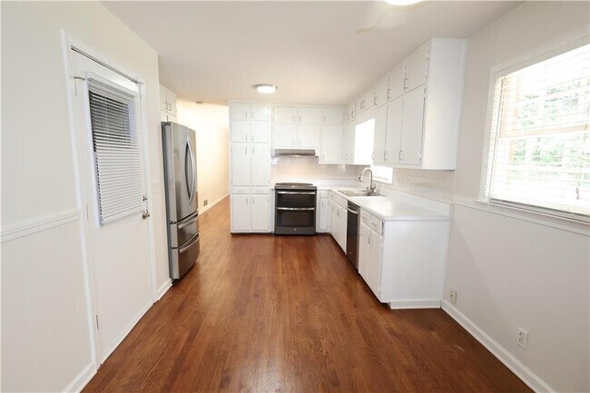 Building Photo - 2953 Evans Woods Dr