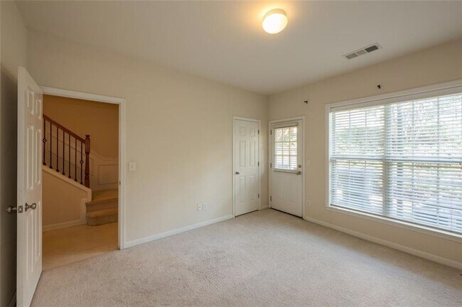 Building Photo - 1369 Thornborough Dr