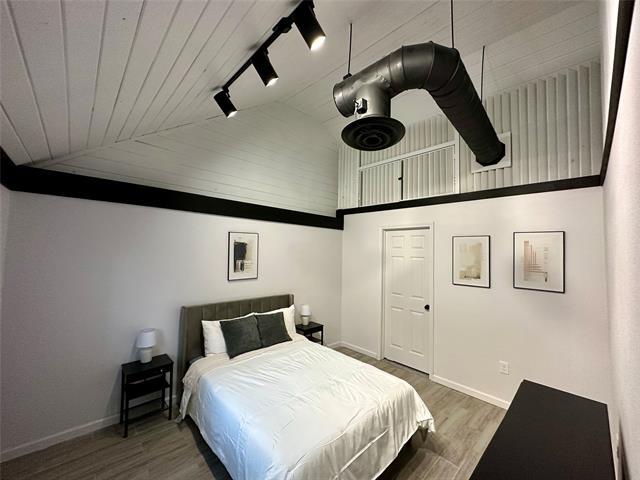 Building Photo - 3345 8th Ave