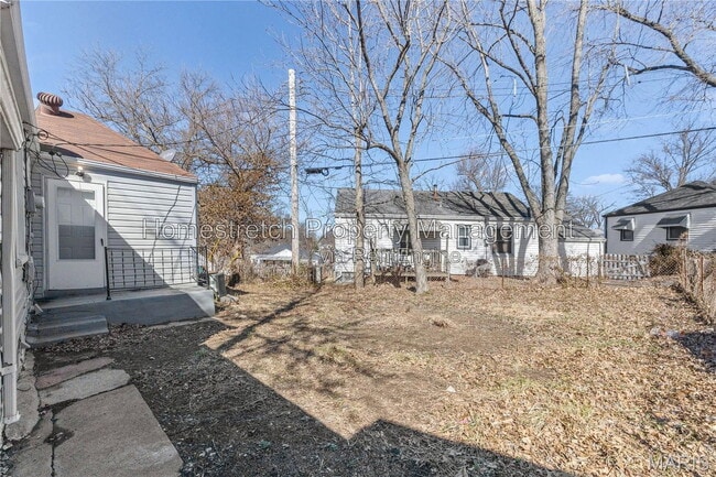 Building Photo - 7471 Sharon Dr