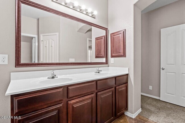 Building Photo - 14229 Bluesky Point Ct