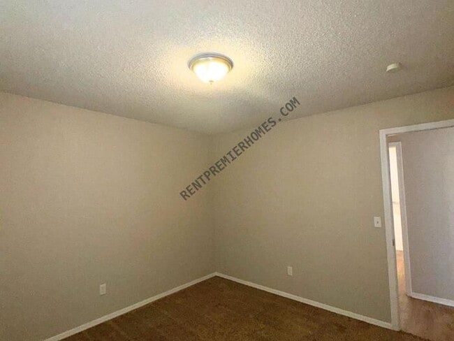 Building Photo - 11629 Kings Cir