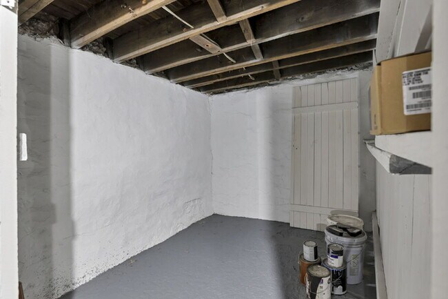 Building Photo - Stunning Restored 4BR Home Steps from Goodale Park & the Short North