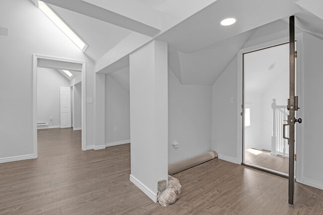 Building Photo - 1699 Boulevard